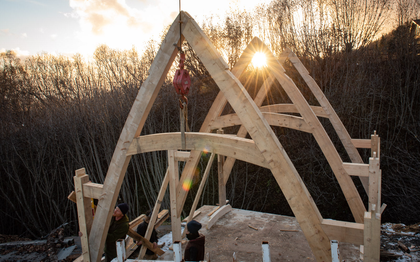 Building a cruck timber frame